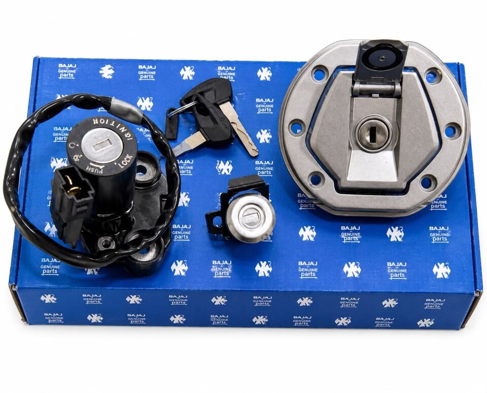 Bajaj pulsar NS 200 RS 200 Kontak Anahtar ve Depo Kapağı Seti 3 ü 1 arada ORJINAL DT232606